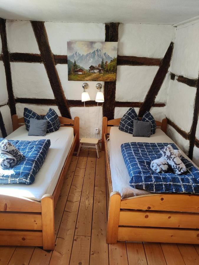 Gemuetliche Gaestezimmer In Einem Neu Sanierten Fachwerkhaus Sachsenheim Exterior foto