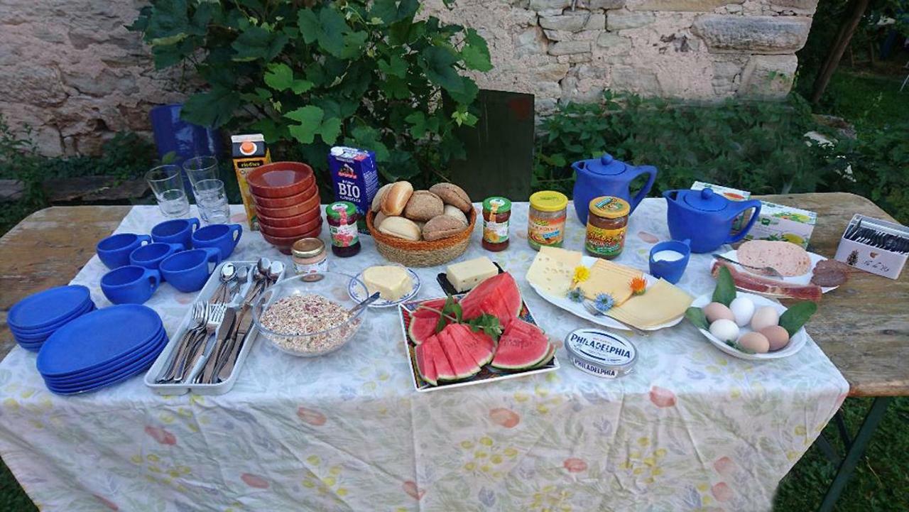 Gemuetliche Gaestezimmer In Einem Neu Sanierten Fachwerkhaus Sachsenheim Exterior foto